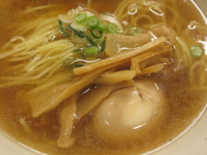 醤油らーめん@らーめん にな川（武蔵境駅）具