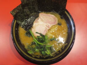ラーメン（並）@とらきち家（平塚駅）ビジュアル：トップ