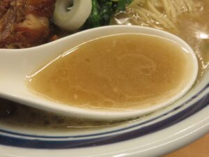 濃厚真鯛塩らーめん（並）@らーめん 護什番（護国寺駅）スープ