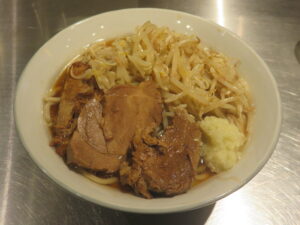 らーめん（200g）@成城贅肉店（芦花公園駅）ビジュアル