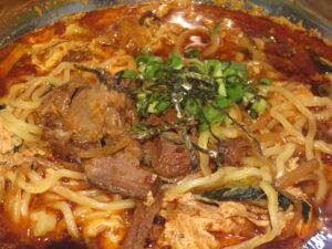 かるびラーメン（中辛）@かるびラーメン 神田小川町店（小川町駅）具