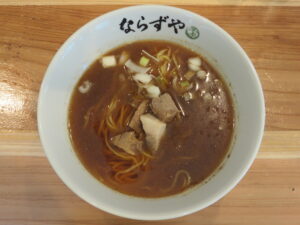 朝ラーメン@らぁ麺 ならずや（鶴ヶ島駅）ビジュアル：トップ
