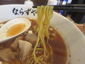 朝ラーメン@らぁ麺 ならずや（鶴ヶ島駅）麺