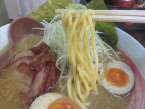 みそらーめん@味噌専門 らーめん 味来（東新宿駅）麺