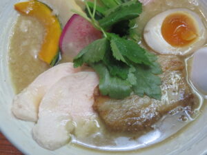 濃厚鶏白湯ラーメン@麺屋 竹馬（葛西駅）具
