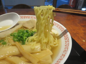 中華そば@よつば（新潟県佐渡市）麺