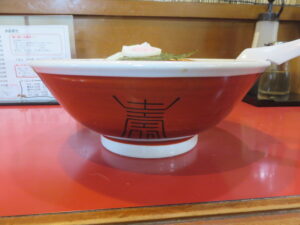 濃厚煮干しラーメン（ニューワールド）@中華そば 亀屋（直江津駅）ビジュアル：サイド