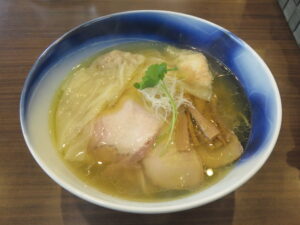 塩ワンタン麺@らぁ麺 麦一粒（信濃松川駅）ビジュアル