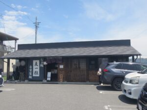 塩ワンタン麺@らぁ麺 麦一粒（信濃松川駅）外観
