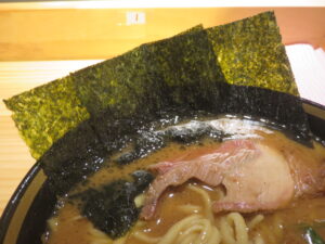 ラーメン@横浜家系ラーメン てつ家（市ヶ谷駅）具：海苔
