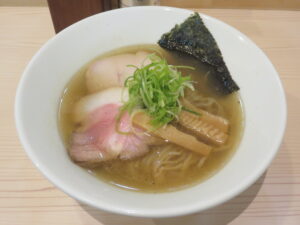 塩ラーメン@ラーメンLab ろじっく（小田急相模原駅）ビジュアル
