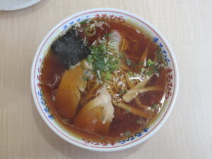 ラーメン（正油）@まるひら（北海道釧路市）ビジュアル：トップ
