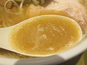 中華そば@自家製麺の店 MOJO HAND（東京都西多摩郡）スープ