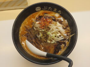 辛味噌らーめん@らーめん ぶたまろ（平塚駅）ビジュアル：トップ