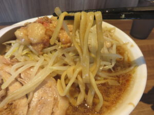 小ラーメン@らーめん菊（下永谷駅）麺