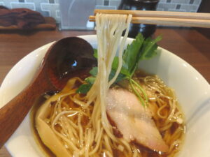 しょうゆらぁ麺@支那蕎麦屋 藤花（仲町台駅）麺