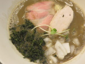 濃厚 飲む煮干しラーメン@セメント煮干しラーメン専門店 攻ニボ（六町駅）具