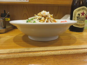 パクリアン（辛い）@炒飯と新潟中華そば 我武者羅 方南通り店（中野新橋駅）ビジュアル：サイド