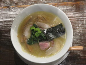 塩らぁ麺@MENSHO District（代々木上原駅）ビジュアル：トップ