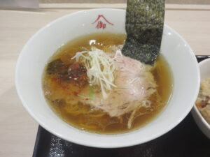九州醤油拉麺@御山拉麺（新宿三丁目駅）ビジュアル