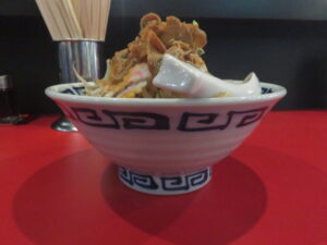 七転八起麺@七転八起（水道橋駅）ビジュアル：サイド