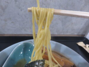 ラーメン@八王子ラーメン 横山食堂 吉祥寺店（吉祥寺駅）麺