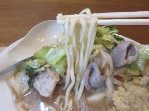 野菜ラーメン@ラーメン そらのき（県立大学駅）麺
