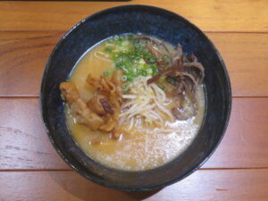 黒豚豚骨らーめん@麺りあんby江戸屋（笹塚駅）ビジュアル：トップ
