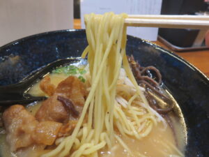 黒豚豚骨らーめん@麺りあんby江戸屋（笹塚駅）麺