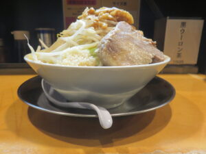 ミニラーメン@頑極（武蔵小山駅）ビジュアル：サイド