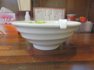 元祖@自家製麺 中華そば 今里（山口県防府市）ビジュアル：サイド