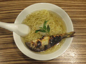 あゆラーメン@炭火焼きあゆラーメン GOTTAKU（経堂駅）ビジュアル：トップ