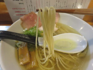 地鶏出汁醤油@ramen rise niji（渋川駅）麺