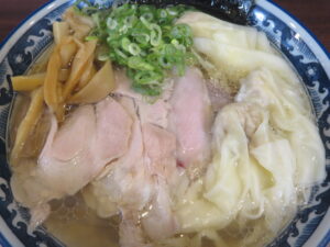 塩わんたんめん（手揉み麺）@ひら松（白沢駅）具