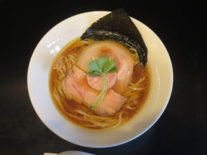 地鶏の生揚げ醤油そば@らぁ麺 飛鶏（味鋺駅）ビジュアル：トップ