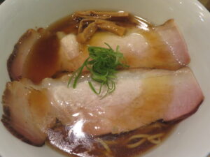 鰹醤油らぁめん@BONITO NOODLE RAIK（駒沢大学駅）具