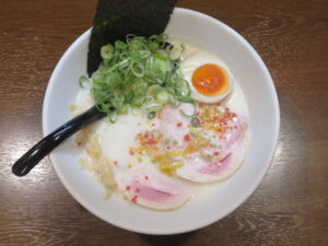 冷やし鶏白湯らあめん@らあめん 彩鶏どり（上板橋駅）ビジュアル：トップ