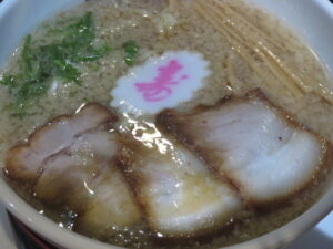 ラーメン（背脂あり）@会津喜多方RAMEN 二代目 いわいや（乃木坂駅）具