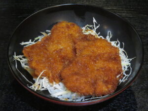 ラーメン（背脂あり）@会津喜多方RAMEN 二代目 いわいや（乃木坂駅）ミニソースカツ丼