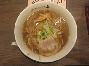 醤油ラーメン@札幌味噌ラーメン 下北 岳（下北沢駅）ビジュアル：トップ