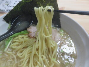中華そば（塩）@拉麺きむら 鶴見店（鶴見小野駅）麺