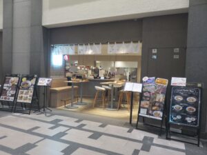 「はまぐり×濃厚ペースト」塩の魚介らぁめん@Ramen 塩と貝 つなぐ（汐留駅）外観