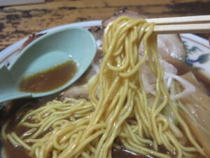 熟成醤油@旭川らーめん 一善や（名寄駅）麺