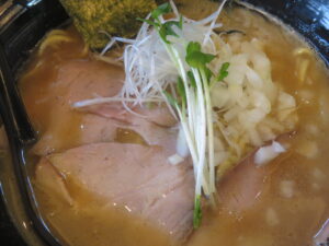 魚豚骨ラーメン@魚介豚骨 ラーメンクボ（日進駅）具