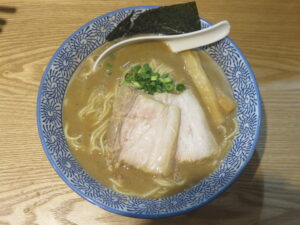 らーめん（並）@麺屋 山界（大久保駅）ビジュアル：トップ