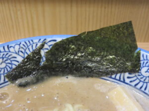 らーめん（並）@麺屋 山界（大久保駅）具：海苔