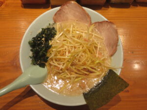 ネギラーメン（普通）@ラーメンショップ◯化 池袋店（池袋駅）ビジュアル：トップ