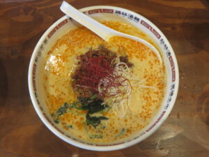 担々麺（辛口）@麺飯食堂 新ゆり飯店（新百合ケ丘駅）ビジュアル：トップ