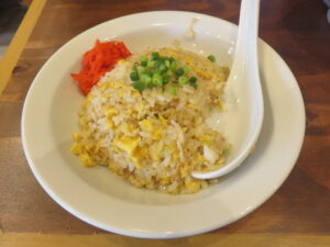 担々麺（辛口）@麺飯食堂 新ゆり飯店（新百合ケ丘駅）半チャーハン