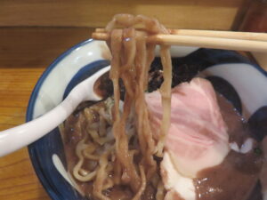 濃厚イカ煮干そば(手揉み麺)@食撃の琥煌(大師前駅)麺